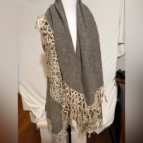Raj Sweaters - RAJ Boho Leopard Fringe Vest Duster Open Front Festival Kimono One Size NWT